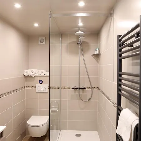Panzió Le Domaine Du Lieu Athan ,reserve Aux Adultes 4*