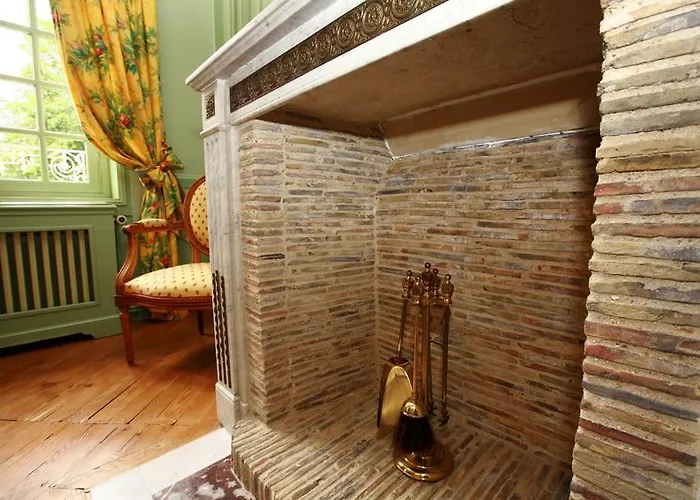 Le Domaine Du Lieu Athan ,réservé Aux Adultes 4*