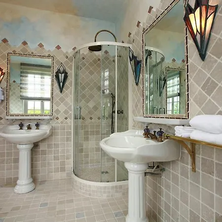 Le Domaine Du Lieu Athan ,reserve Aux Adultes B&B