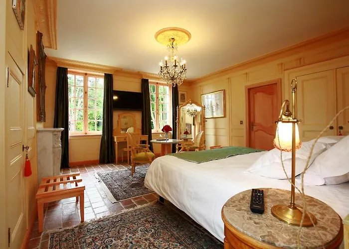 Le Domaine Du Lieu Athan ,reserve Aux Adultes Nocleg ze śniadaniem