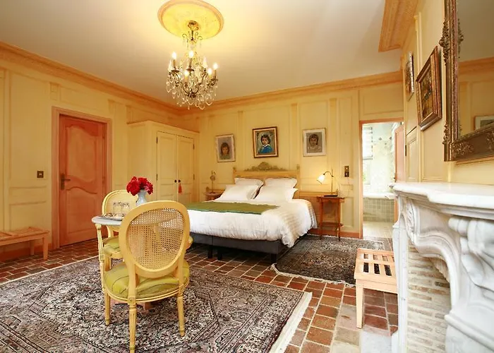 Nocleg ze śniadaniem Le Domaine Du Lieu Athan ,reserve Aux Adultes