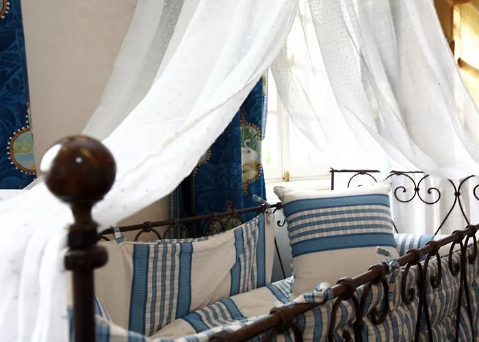 Le Domaine Du Lieu Athan ,reserve Aux Adultes Nocleg ze śniadaniem 4*